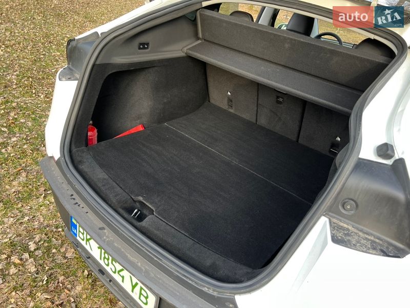 Позашляховик / Кросовер Tesla Model Y 2025 в Радивиліві фото 13 Позашляховик / Кросовер Tesla Model Y 2025 в Радивиліві