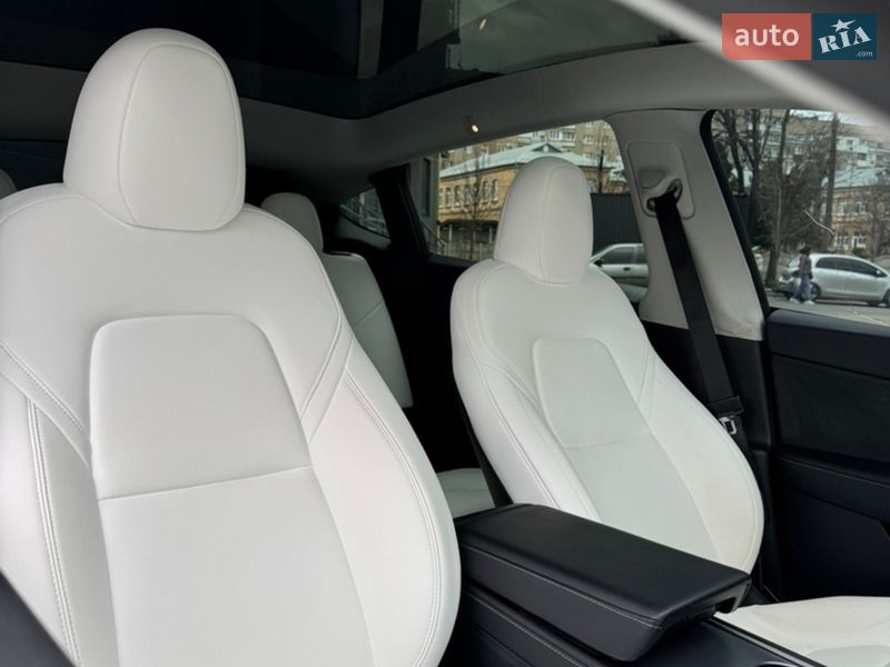 Позашляховик / Кросовер Tesla Model Y 2024 в Фастові фото 16 Позашляховик / Кросовер Tesla Model Y 2024 в Фастові