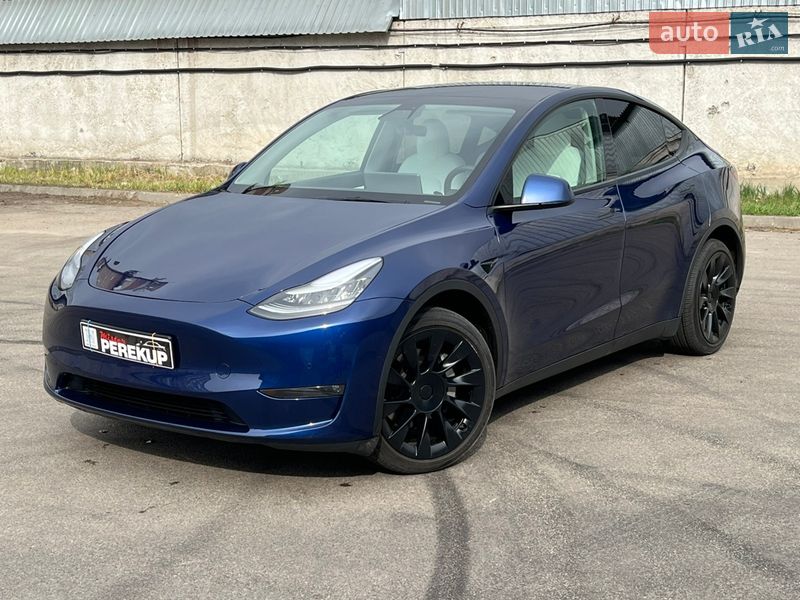 Внедорожник / Кроссовер Tesla Model Y 2022 в Киеве