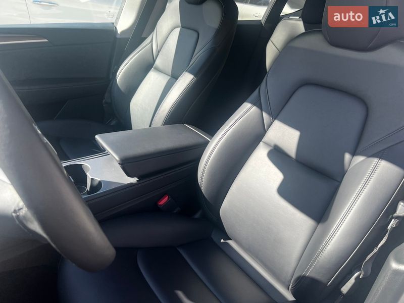 Позашляховик / Кросовер Tesla Model Y 2023 в Києві