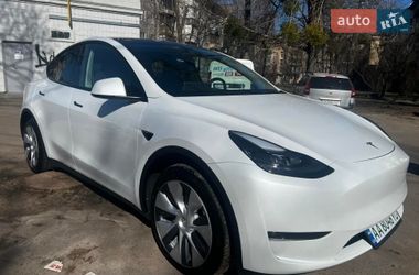 Внедорожник / Кроссовер Tesla Model Y 2023 в Киеве