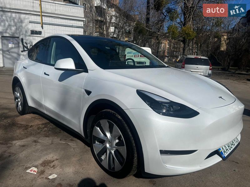 Позашляховик / Кросовер Tesla Model Y 2023 в Києві