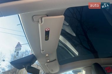 Внедорожник / Кроссовер Tesla Model Y 2023 в Киеве