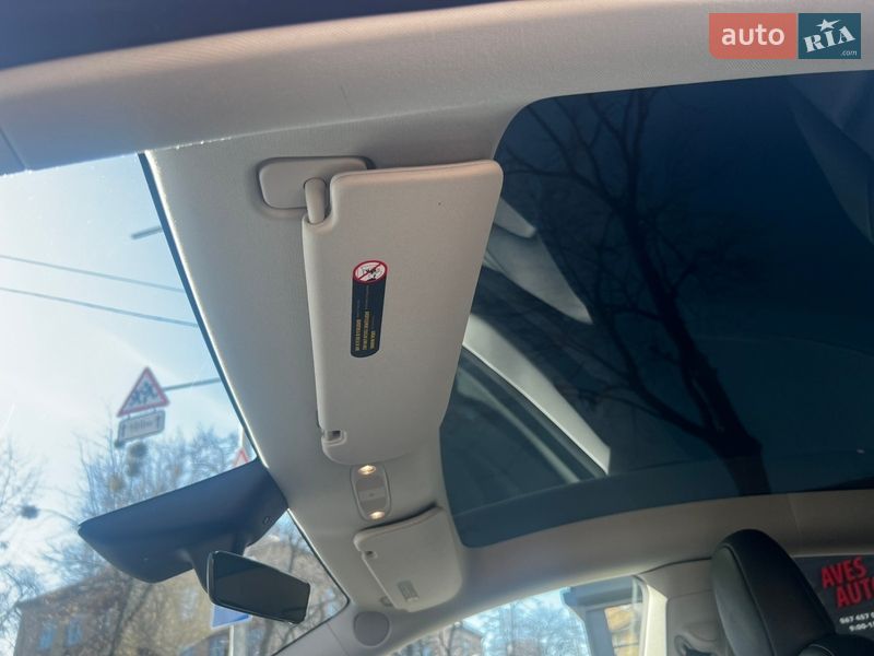 Позашляховик / Кросовер Tesla Model Y 2023 в Києві