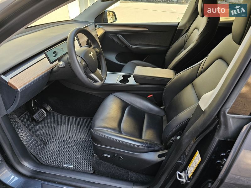 Позашляховик / Кросовер Tesla Model Y 2023 в Києві