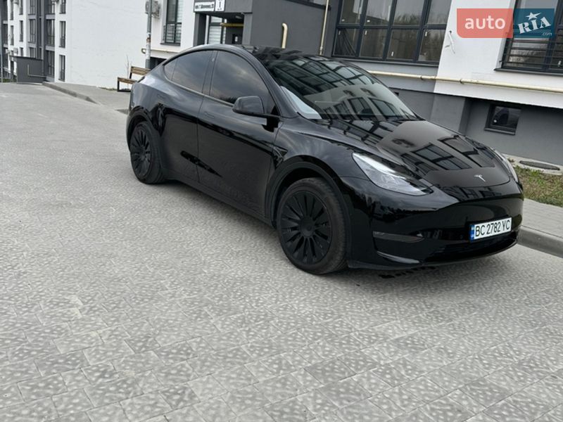 Tesla Model Y 2022