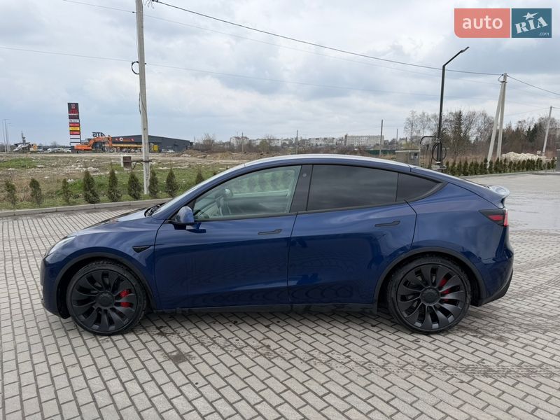 Внедорожник / Кроссовер Tesla Model Y 2022 в Золочеве фото 15 Внедорожник / Кроссовер Tesla Model Y 2022 в Золочеве