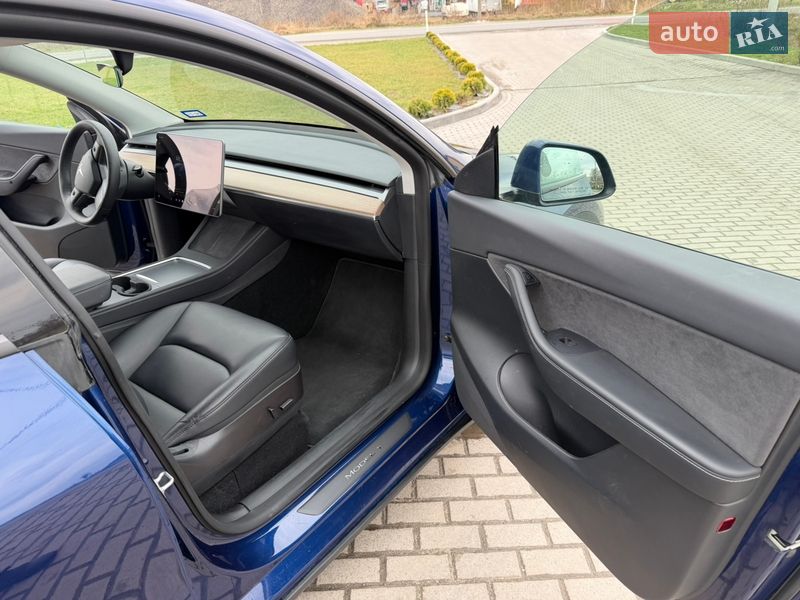 Внедорожник / Кроссовер Tesla Model Y 2022 в Золочеве фото 22 Внедорожник / Кроссовер Tesla Model Y 2022 в Золочеве
