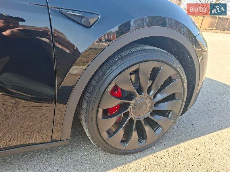 Позашляховик / Кросовер Tesla Model Y 2024 в Хмільнику фото 4 Позашляховик / Кросовер Tesla Model Y 2024 в Хмільнику