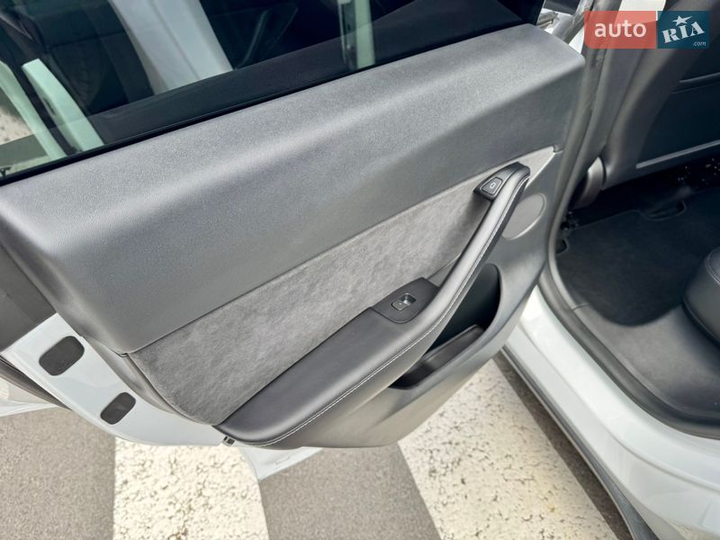 Внедорожник / Кроссовер Tesla Model Y 2022 в Запорожье фото 32 Внедорожник / Кроссовер Tesla Model Y 2022 в Запорожье