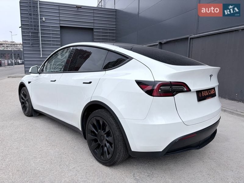 Позашляховик / Кросовер Tesla Model Y 2023 в Києві фото 8 Позашляховик / Кросовер Tesla Model Y 2023 в Києві