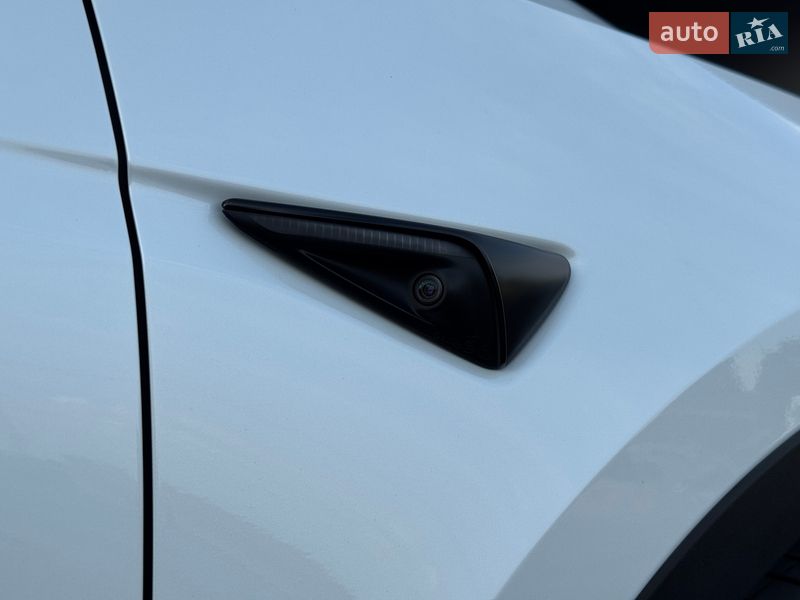 Позашляховик / Кросовер Tesla Model Y 2022 в Луцьку