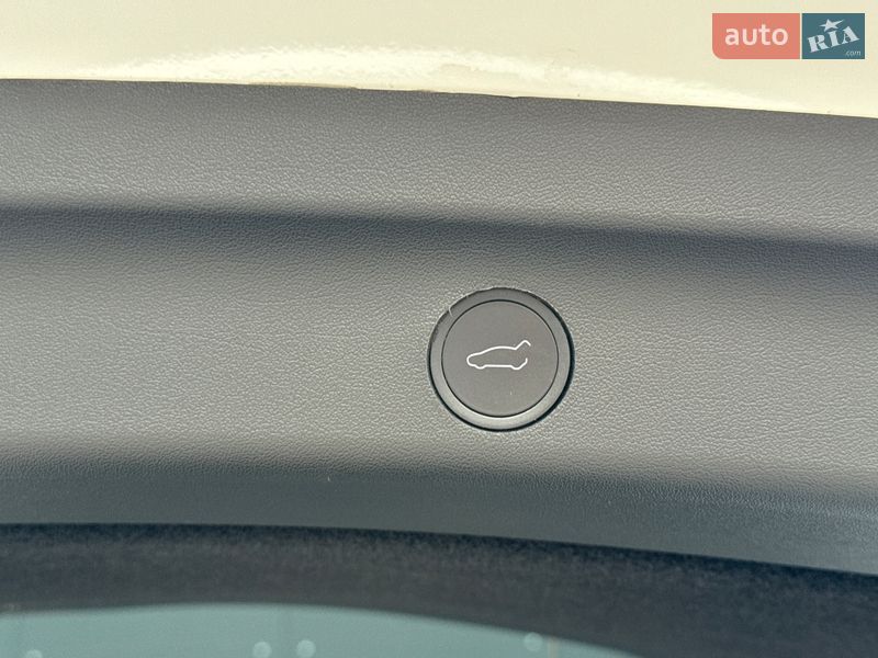 Позашляховик / Кросовер Tesla Model Y 2022 в Луцьку