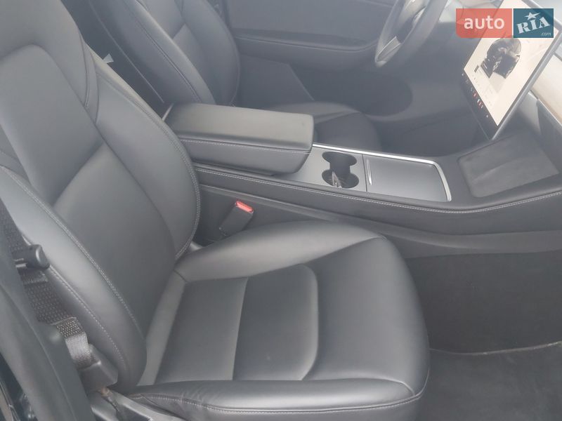 Позашляховик / Кросовер Tesla Model Y 2023 в Дніпрі фото 2 Позашляховик / Кросовер Tesla Model Y 2023 в Дніпрі
