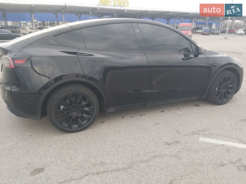 Позашляховик / Кросовер Tesla Model Y 2023 в Дніпрі фото 17 Позашляховик / Кросовер Tesla Model Y 2023 в Дніпрі