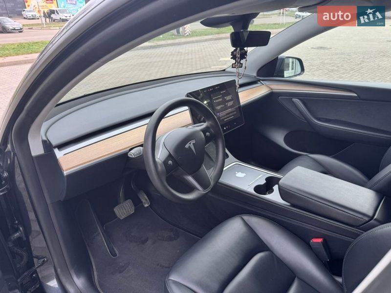 Внедорожник / Кроссовер Tesla Model Y 2024 в Никополе