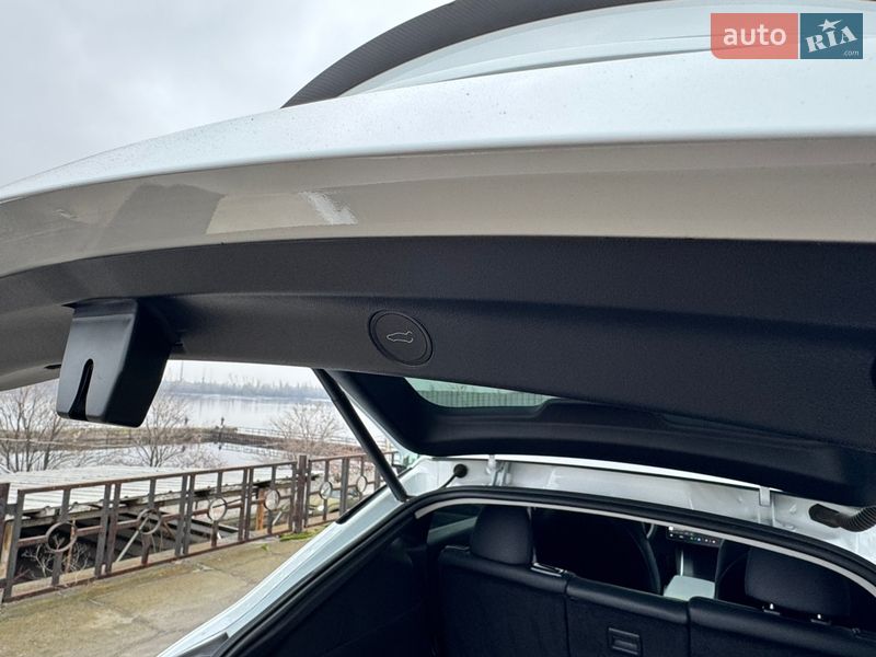 Позашляховик / Кросовер Tesla Model Y 2020 в Дніпрі фото 27 Позашляховик / Кросовер Tesla Model Y 2020 в Дніпрі