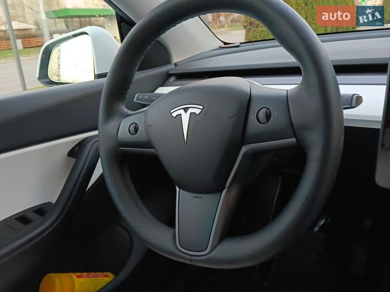 Внедорожник / Кроссовер Tesla Model Y 2021 в Харькове