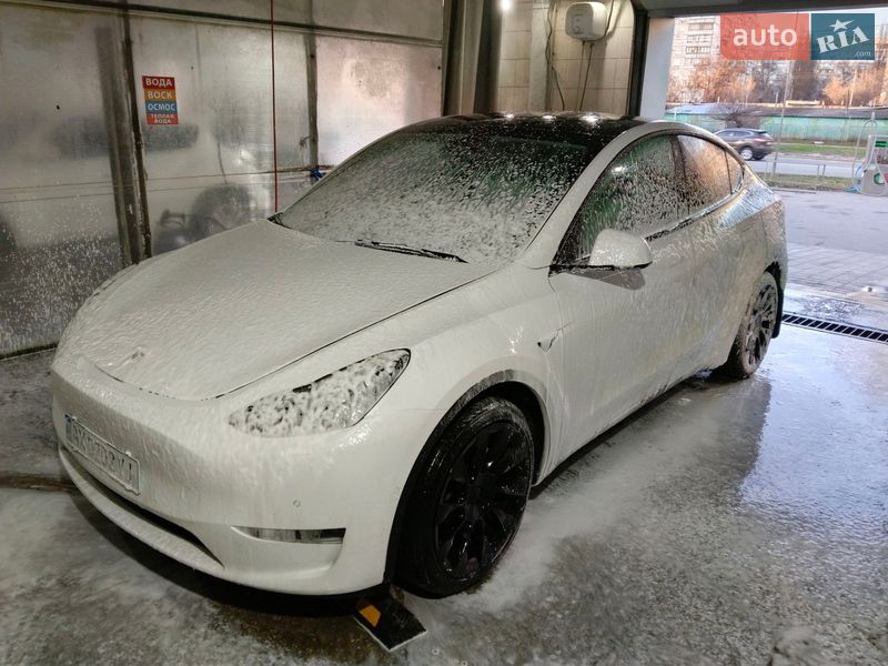 Внедорожник / Кроссовер Tesla Model Y 2021 в Харькове