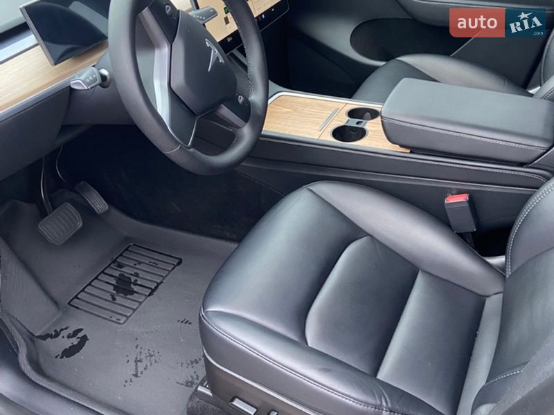 Позашляховик / Кросовер Tesla Model Y 2022 в Дніпрі