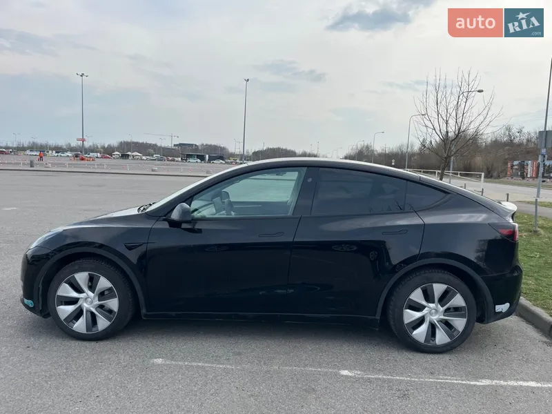 Tesla Model Y 2024 VIN 7SAYGDEE0RF078242 фото оголошення 3 з 49