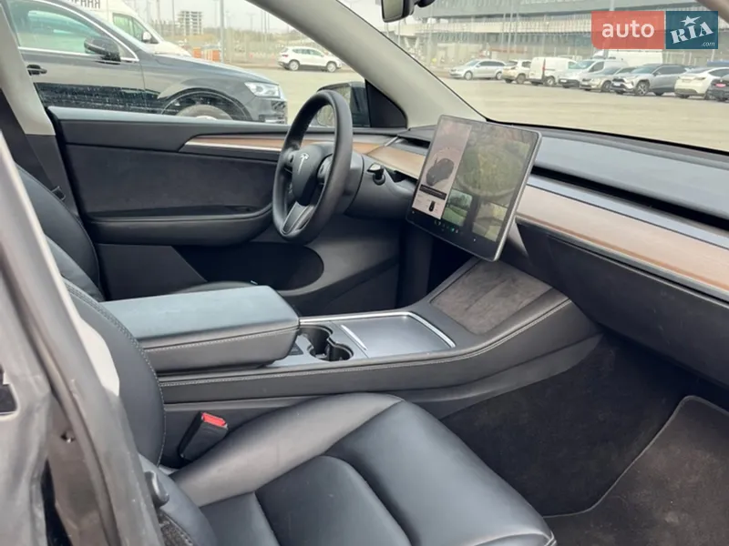 Tesla Model Y 2024 VIN 7SAYGDEE0RF078242 фото оголошення 9 з 49