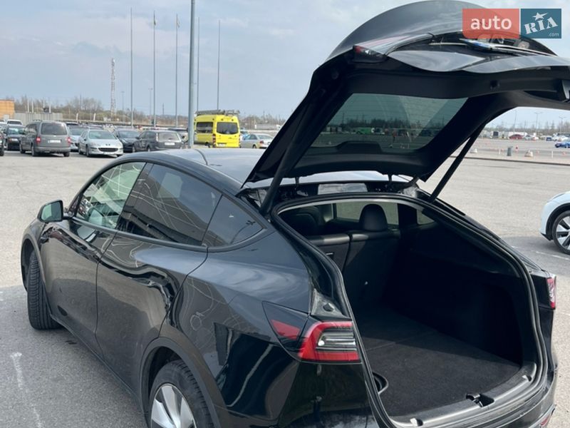 Внедорожник / Кроссовер Tesla Model Y 2024 в Львове