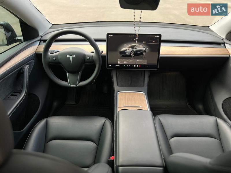 Позашляховик / Кросовер Tesla Model Y 2024 в Києві