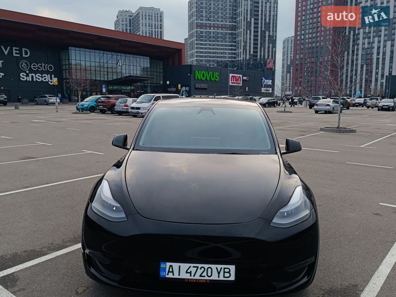 Позашляховик / Кросовер Tesla Model Y 2025 в Києві