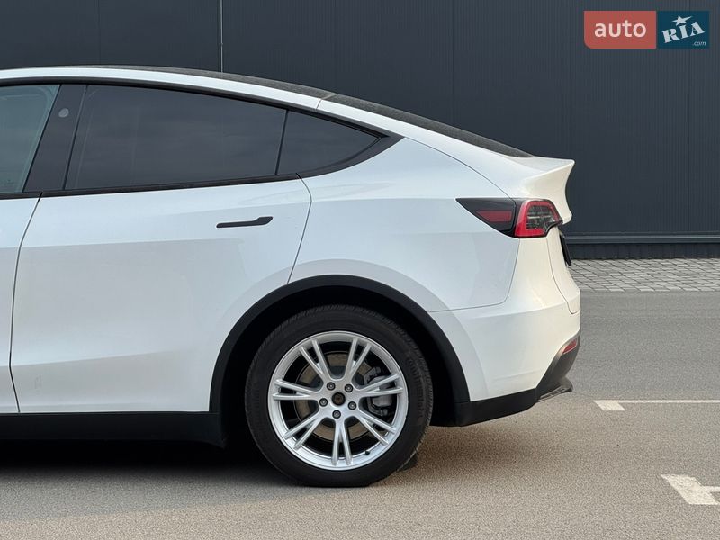 Внедорожник / Кроссовер Tesla Model Y 2024 в Киеве фото 6 Внедорожник / Кроссовер Tesla Model Y 2024 в Киеве