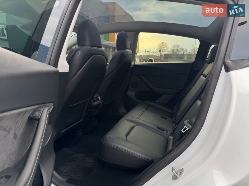 Внедорожник / Кроссовер Tesla Model Y 2024 в Киеве фото 15 Внедорожник / Кроссовер Tesla Model Y 2024 в Киеве