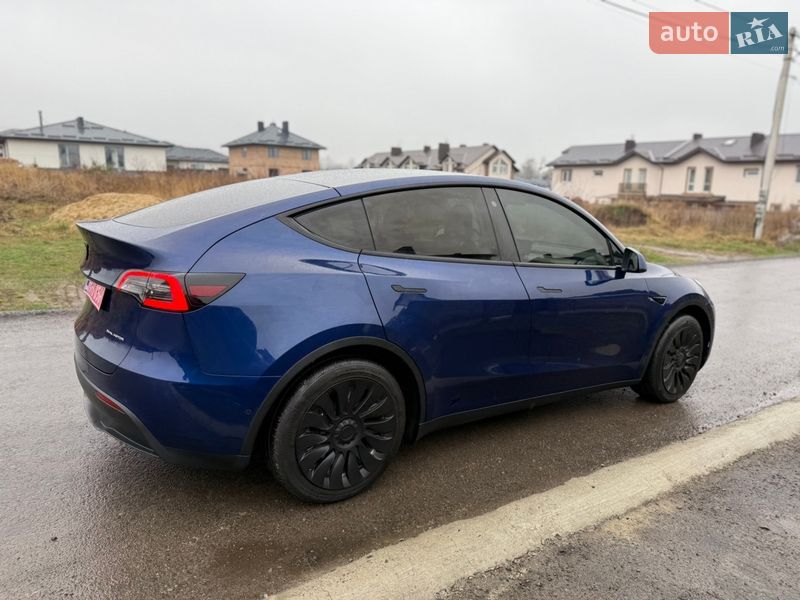 Внедорожник / Кроссовер Tesla Model Y 2021 в Ровно