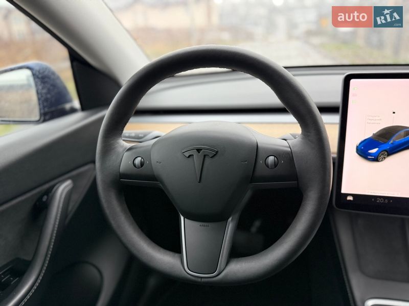 Внедорожник / Кроссовер Tesla Model Y 2021 в Ровно