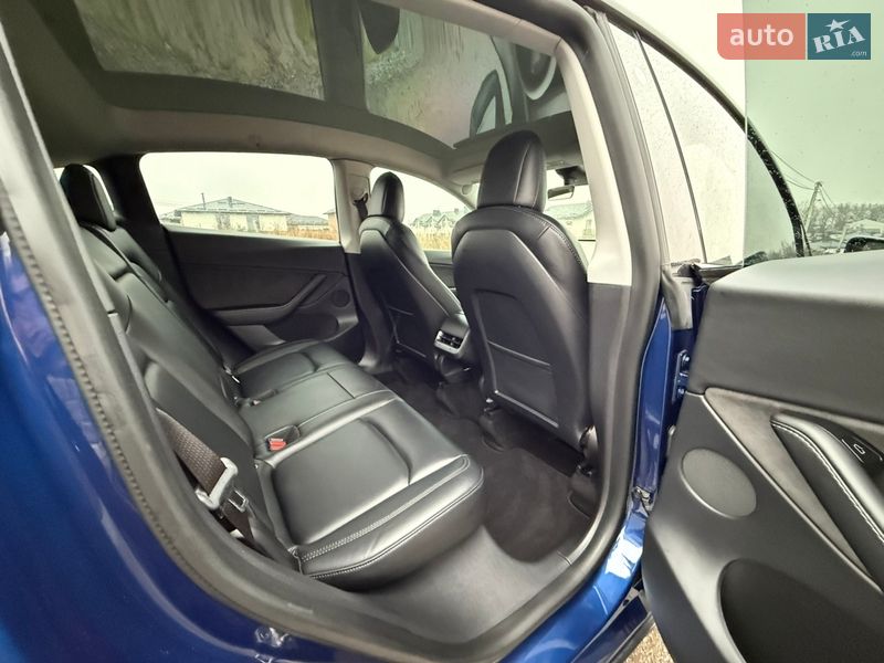 Внедорожник / Кроссовер Tesla Model Y 2021 в Ровно