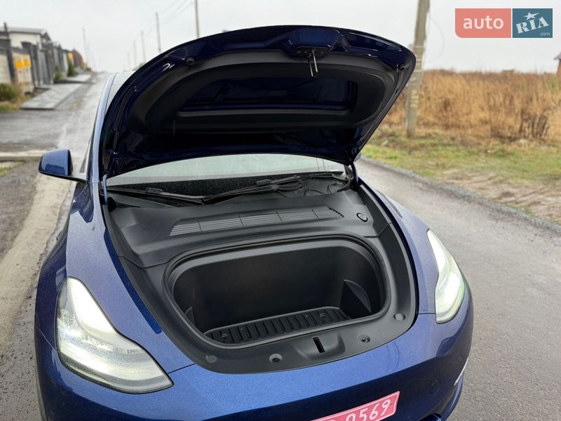Внедорожник / Кроссовер Tesla Model Y 2021 в Ровно