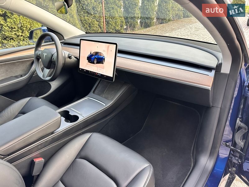 Внедорожник / Кроссовер Tesla Model Y 2022 в Киеве