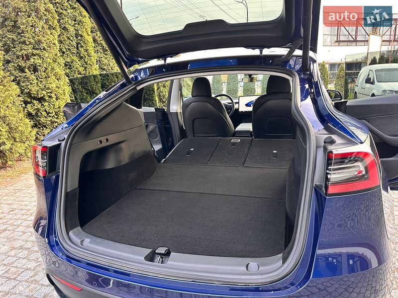 Внедорожник / Кроссовер Tesla Model Y 2022 в Киеве