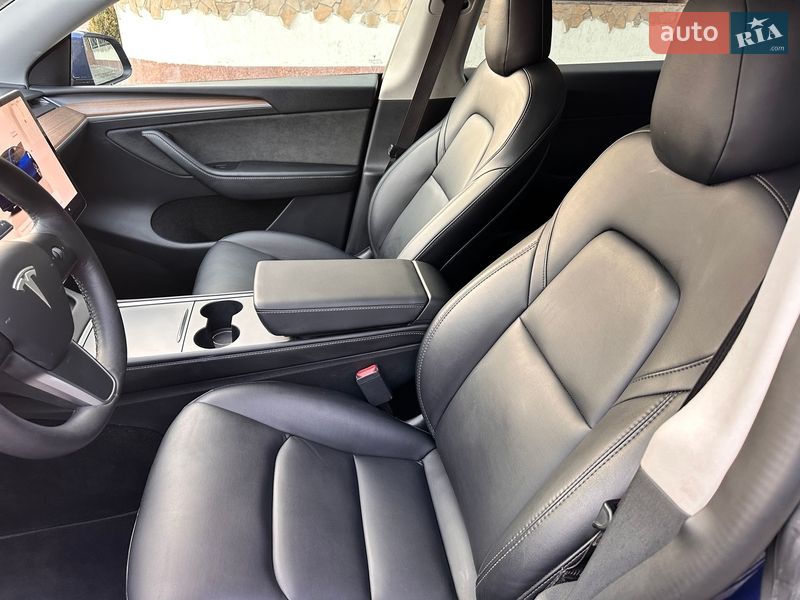 Внедорожник / Кроссовер Tesla Model Y 2022 в Киеве