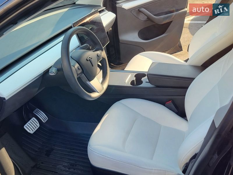 Позашляховик / Кросовер Tesla Model Y 2022 в Києві