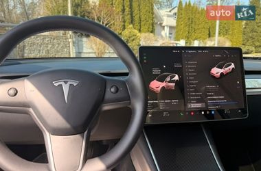 Внедорожник / Кроссовер Tesla Model Y 2020 в Киеве