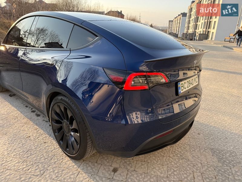 Позашляховик / Кросовер Tesla Model Y 2021 в Львові