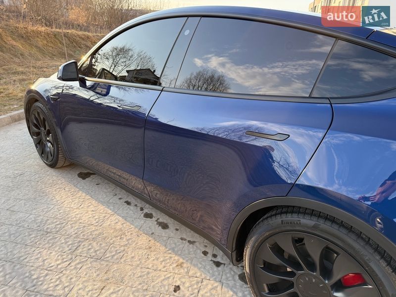 Позашляховик / Кросовер Tesla Model Y 2021 в Львові