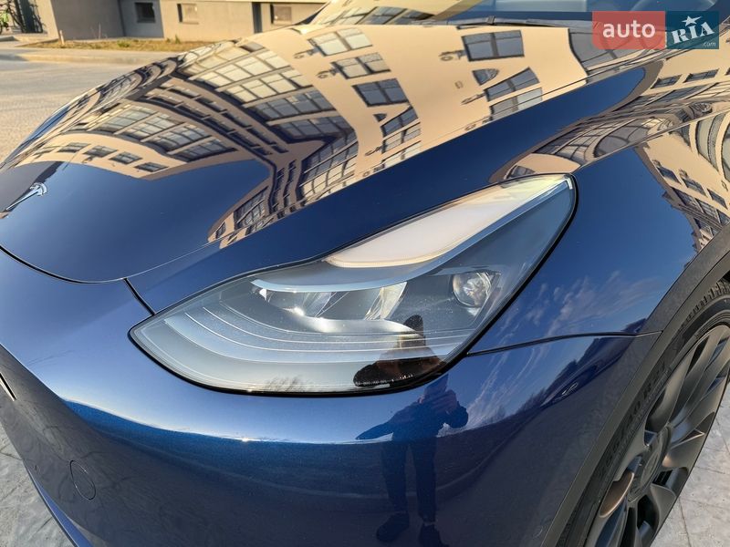 Позашляховик / Кросовер Tesla Model Y 2021 в Львові