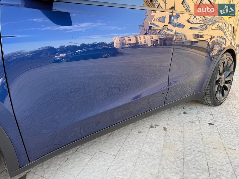Позашляховик / Кросовер Tesla Model Y 2021 в Львові