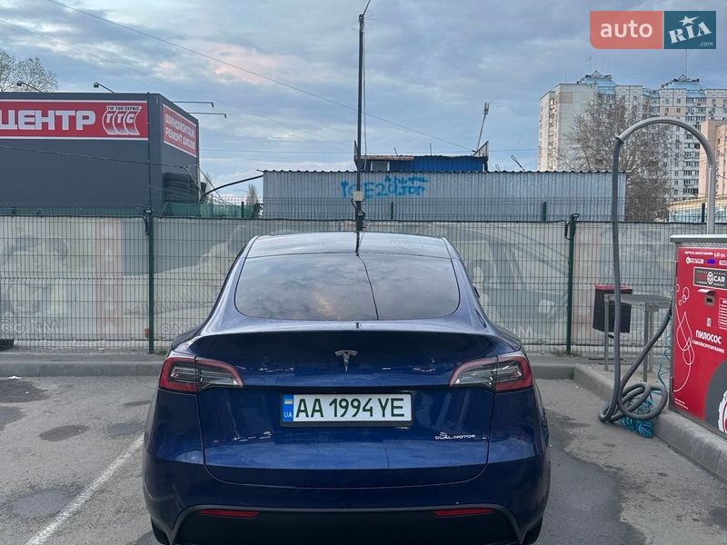 Внедорожник / Кроссовер Tesla Model Y 2023 в Киеве