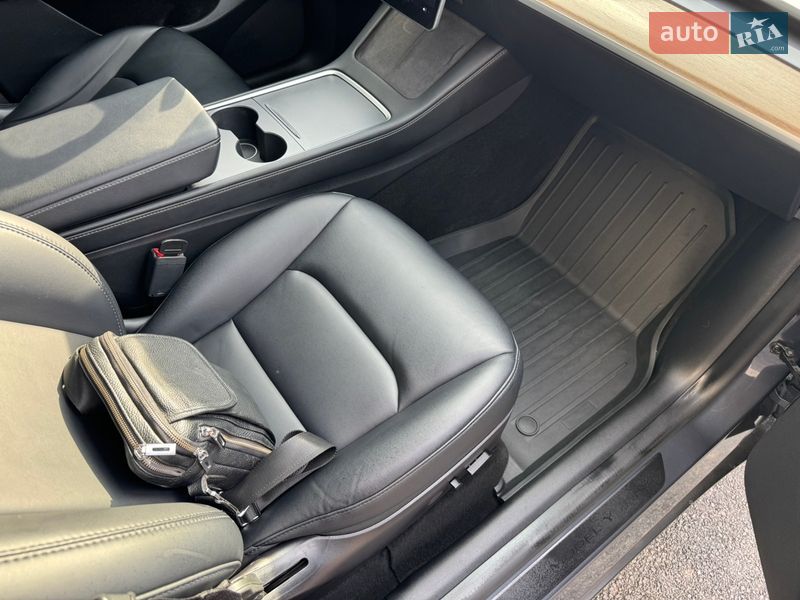 Позашляховик / Кросовер Tesla Model Y 2022 в Вінниці