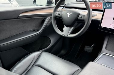 Внедорожник / Кроссовер Tesla Model Y 2024 в Черновцах