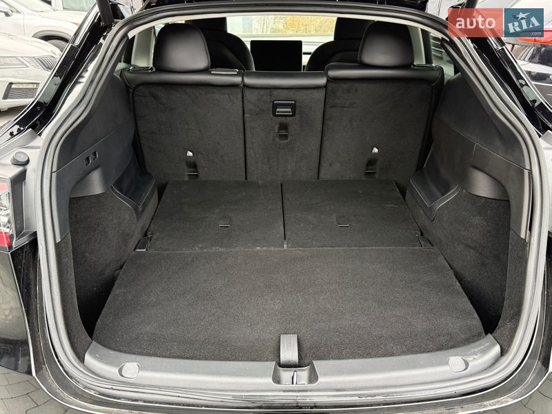 Позашляховик / Кросовер Tesla Model Y 2024 в Чернівцях фото 27 Позашляховик / Кросовер Tesla Model Y 2024 в Чернівцях