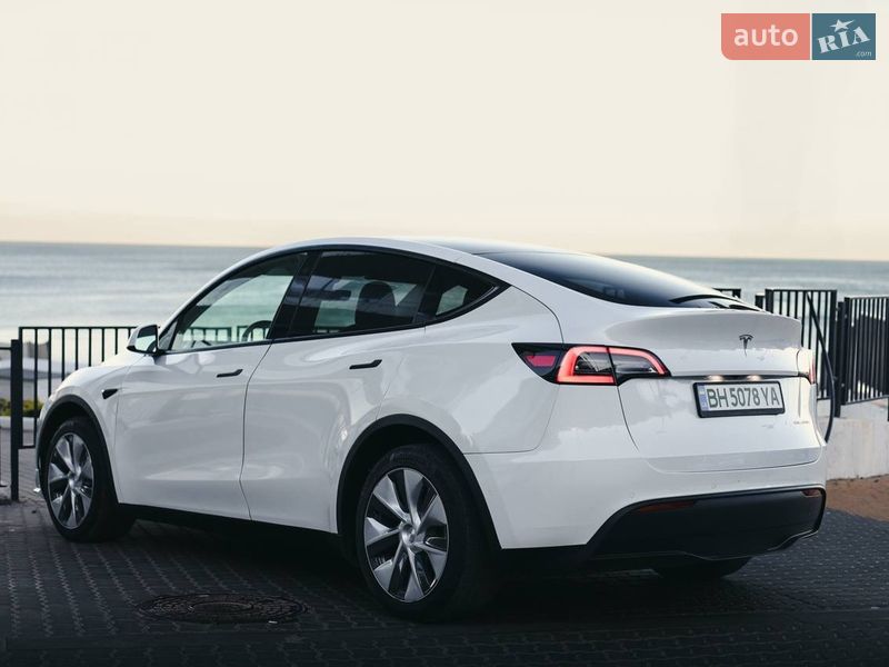 Внедорожник / Кроссовер Tesla Model Y 2022 в Черноморске