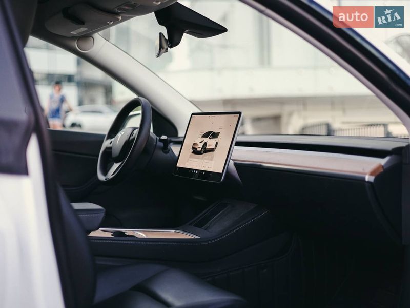 Внедорожник / Кроссовер Tesla Model Y 2022 в Черноморске
